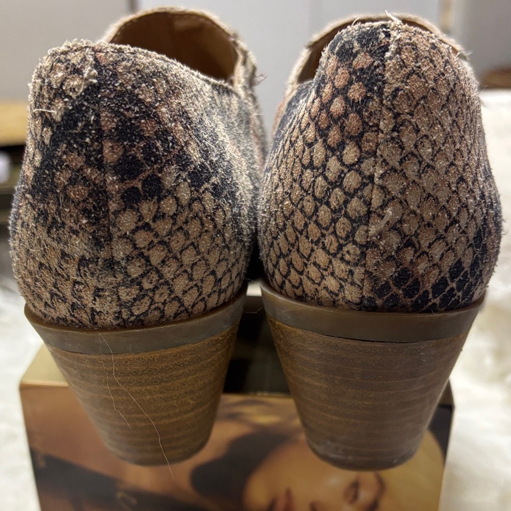 Lucky Brand Women’s Tresee Snake Print Low Ankle Bootie Sz 7.5 - Picture 4 of 7